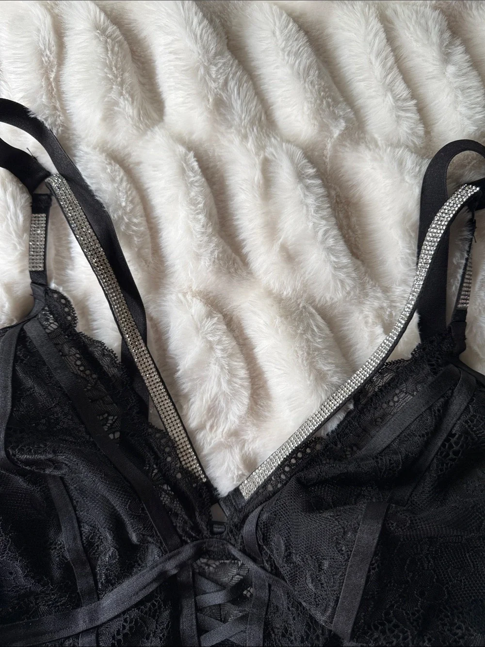 NWOT Torrid Super Sexy Black Lace Bralette Bra With Sparkly Straps Size 0